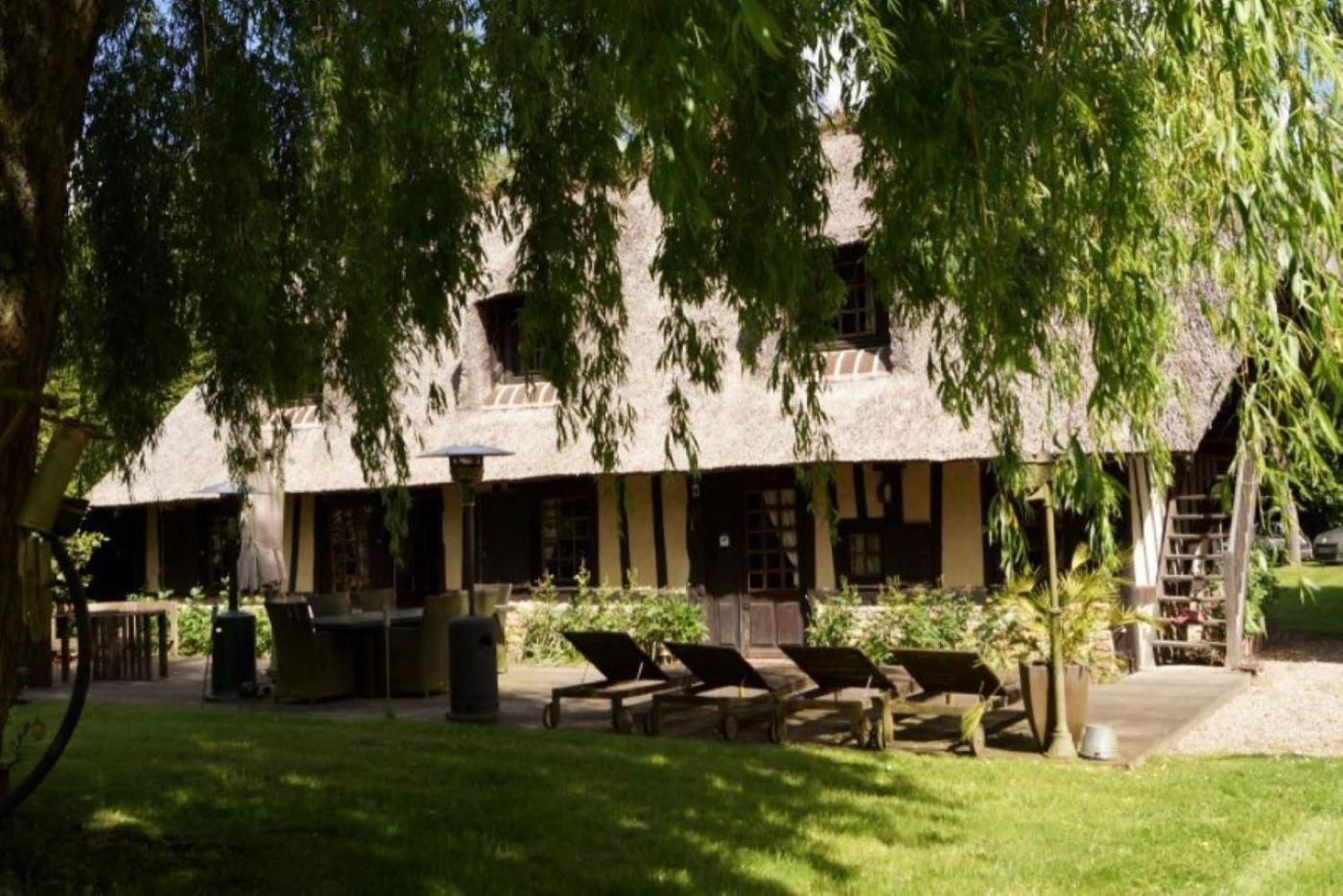 Chaumiere Familiale Weekend & Vacances Paisible Saint-Philbert-sur-Risle Exteriör bild